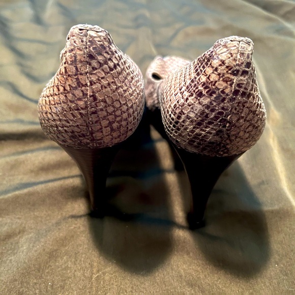 Calvin Klein Brown Snakeskin Pattern Peep-Toe Heels - Picture 6 of 7